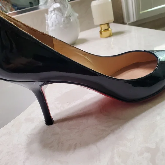 Christian Louboutin Glossy Black Heels - Picture 2 of 5